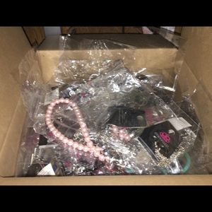 Paparazzi jewelry   Necklaces. Earring rings